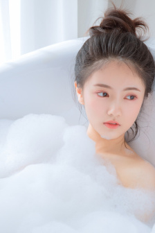 黑皮辣妹